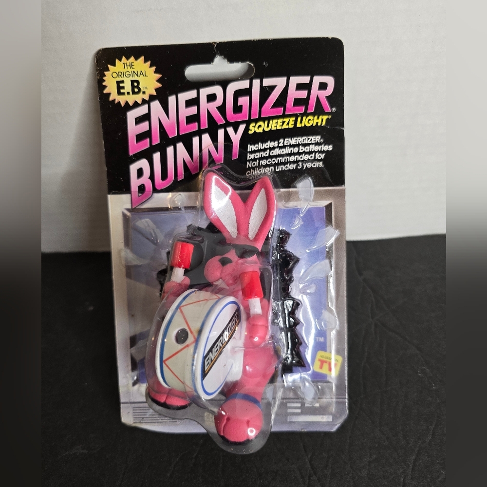 VINTAGE NOS ORIGINAL E. B. ENERGIZER BUNNY SQUEEZE LIGHT 1990 1991 TOY NIP